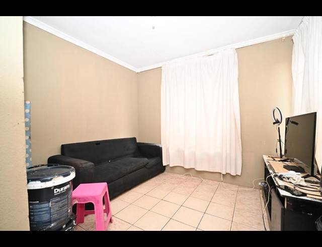 2 BEDROOM HOUSE FOR SALE IN PROTEA GLEN EXT